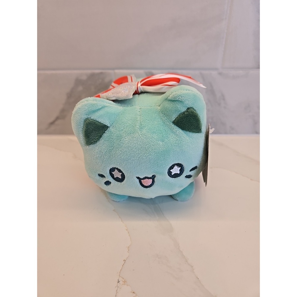 Aurora - Tasty Peach -  Winter Wreath Meowchi‎